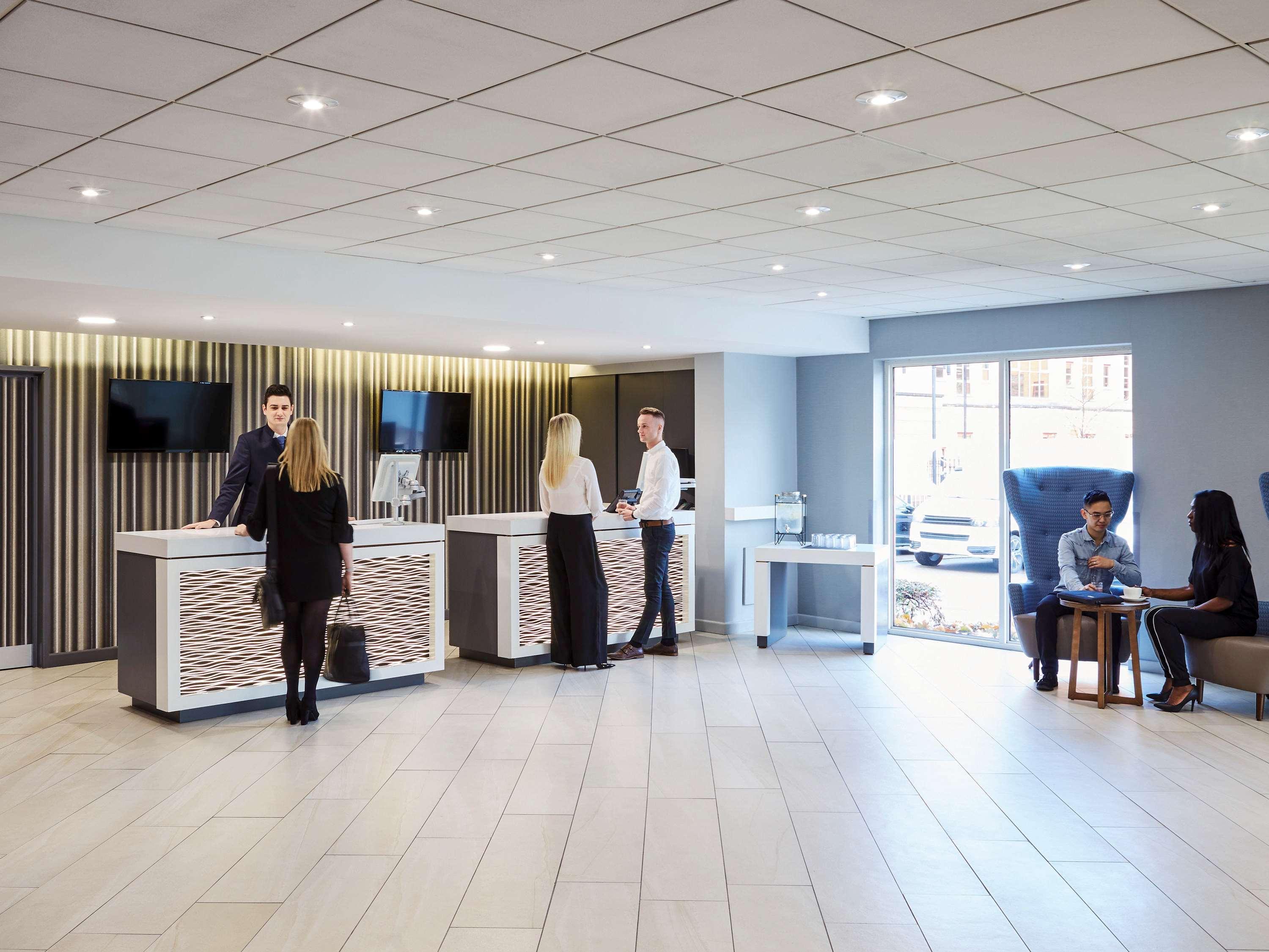 Novotel Wolverhampton City Centre Esterno foto
