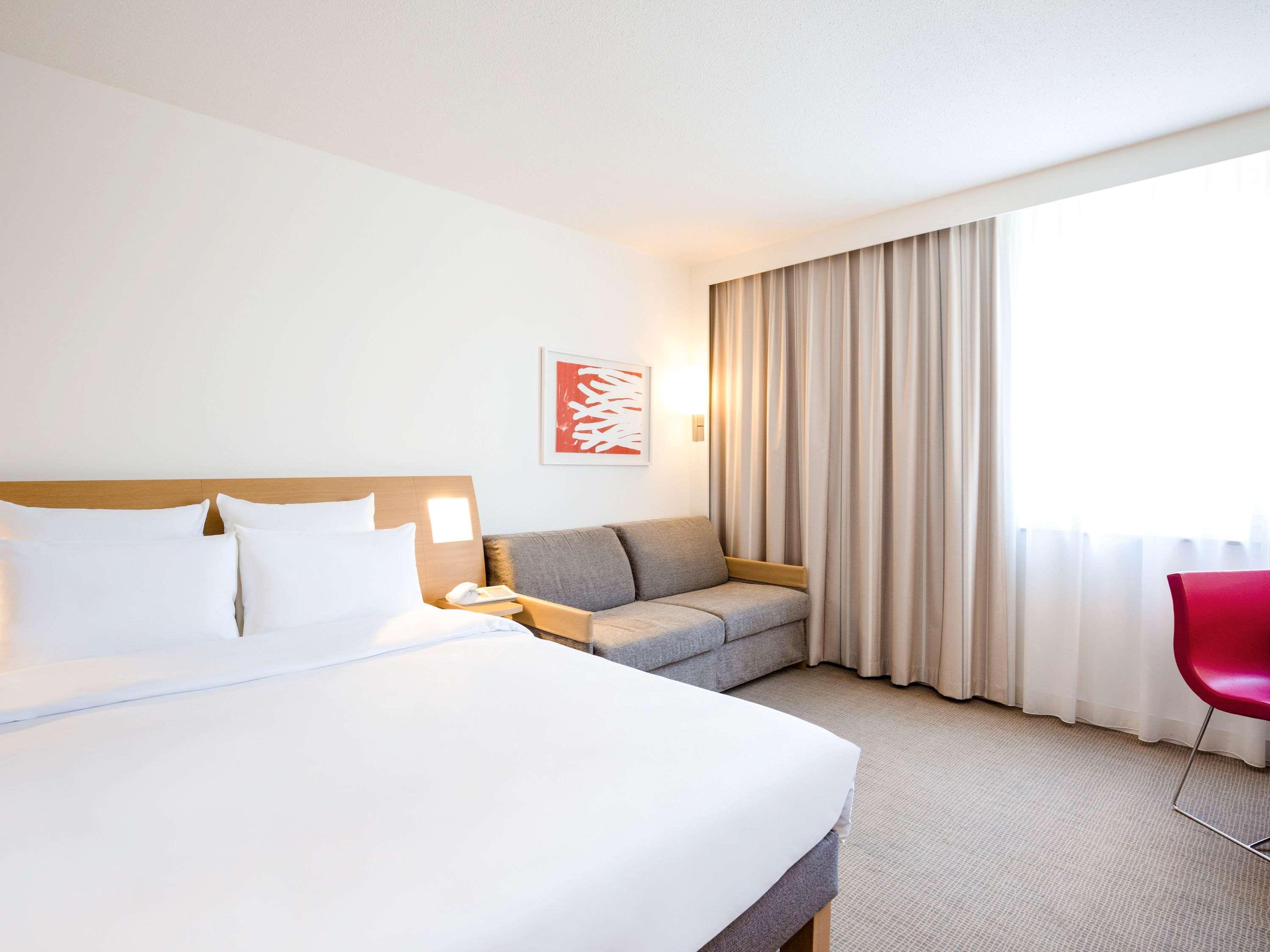 Novotel Wolverhampton City Centre Esterno foto
